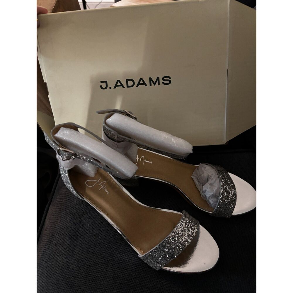 J. Adams Silver Glitter Daisy Sandals Size 8 - New with Box
